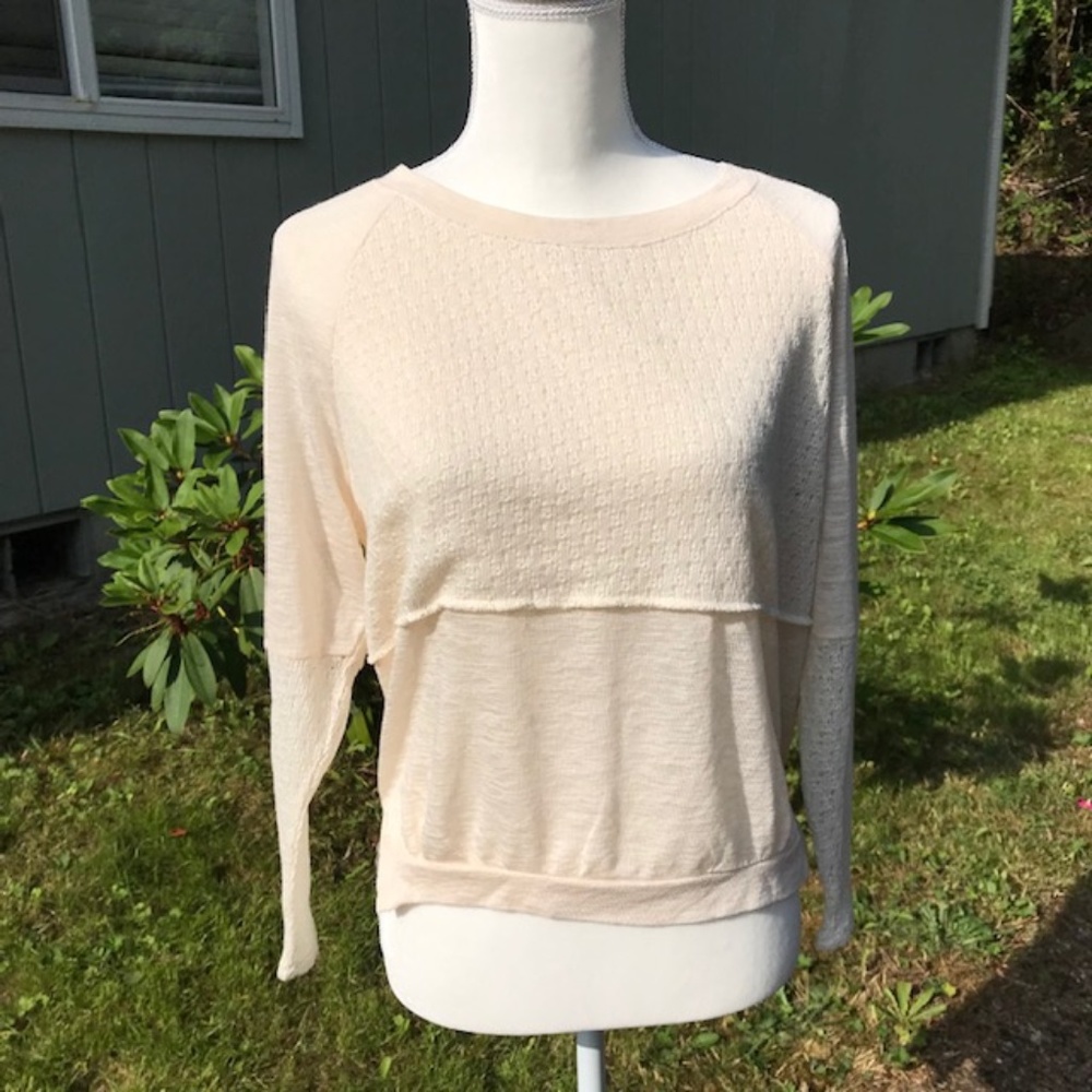 Dahlya hi-low knit top in cream, size Small Final Days - Will be deleted!
